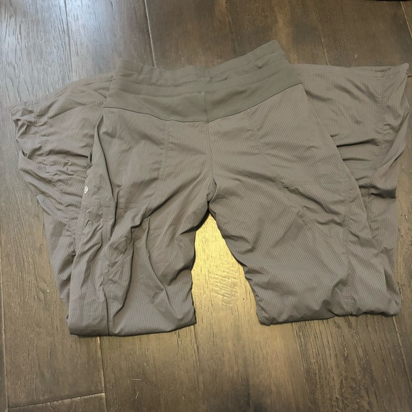 Lululemon Studio Pant II *No Liner
Blurred Grey - Picture 5 of 5